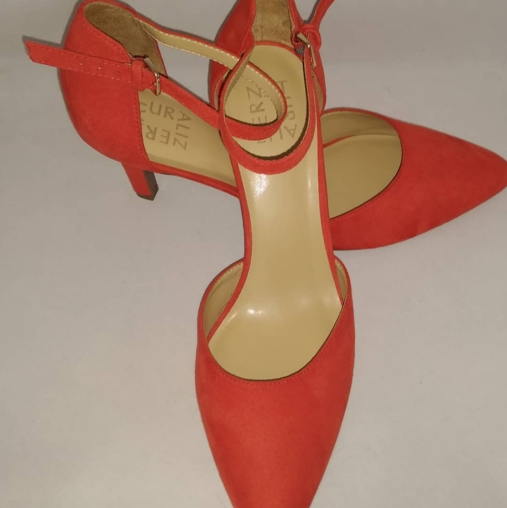 Naturalizer Emilie Pumps